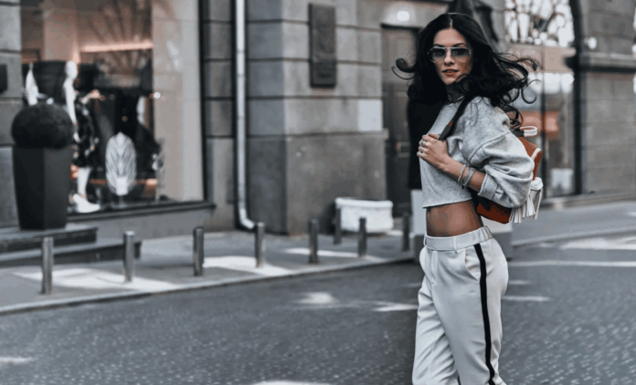 Essential Skin and Self- Care Tips for Monsoon (4) (2)